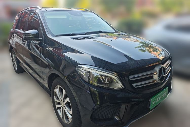 Used Mercedes-Benz GLE 2015 GLE 320 4MATIC Front Right 45 Deg