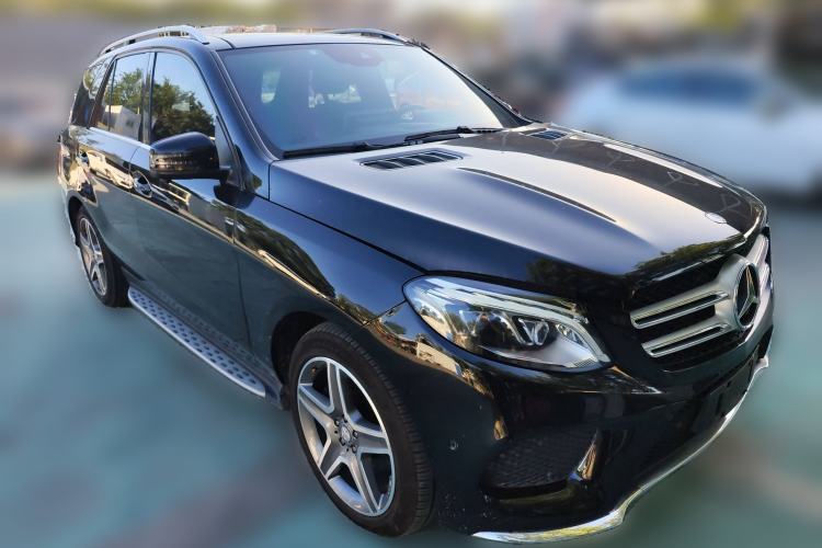 Used Mercedes-Benz GLE 2015 GLE 400 4MATIC Front Right 45 Deg