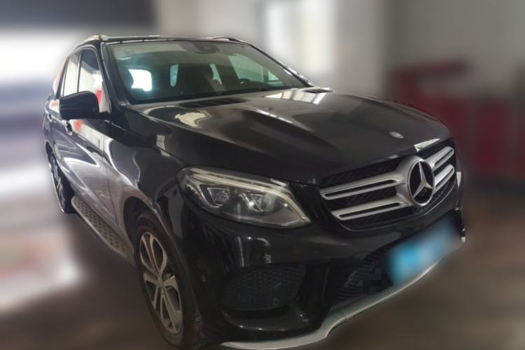 Used Mercedes-Benz GLE 2015 GLE 320 4MATIC Front Right 45 Deg