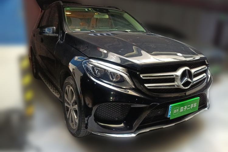 Used Mercedes-Benz GLE 2015 GLE 320 4MATIC Front Right 45 Deg