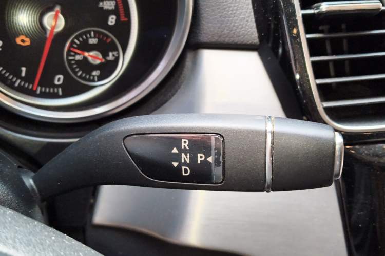 Used Mercedes-Benz GLE 2015 GLE 320 4MATIC Gear Lever