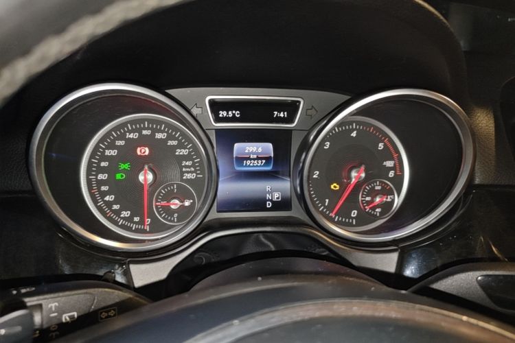 Used Mercedes-Benz GLE 2015 GLE 350 d 4MATIC Instrument Cluster