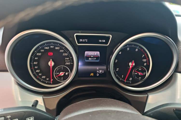 Used Mercedes-Benz GLE 2015 GLE 320 4MATIC Instrument Cluster