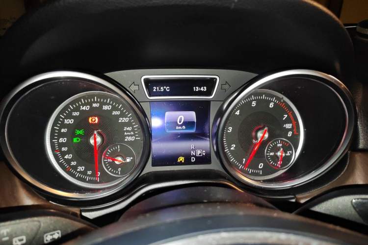 Used Mercedes-Benz GLE 2015 GLE 400 4MATIC Instrument Cluster