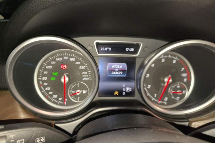 Used Mercedes-Benz GLE 2015 GLE 400 4MATIC Instrument Cluster