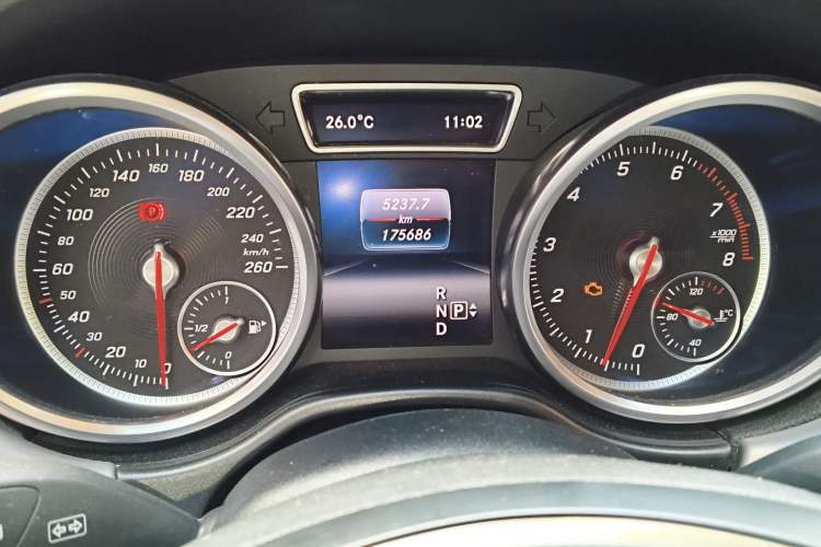 Used Mercedes-Benz GLE 2015 GLE 320 4MATIC Instrument Cluster