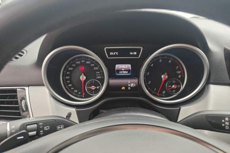 Used Mercedes-Benz GLE 2015 GLE 320 4MATIC Instrument Cluster