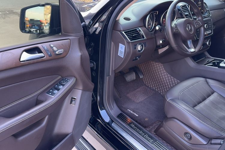 Used Mercedes-Benz GLE 2015 GLE 320 4MATIC Interior 1
