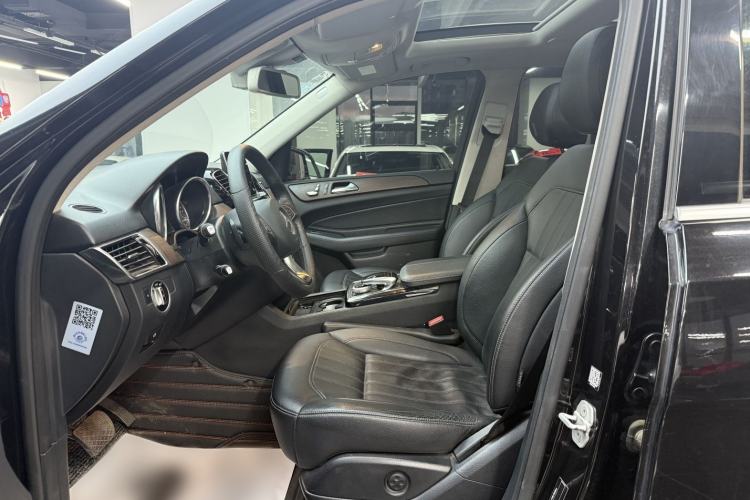 Used Mercedes-Benz GLE 2015 GLE 400 4MATIC Interior 1