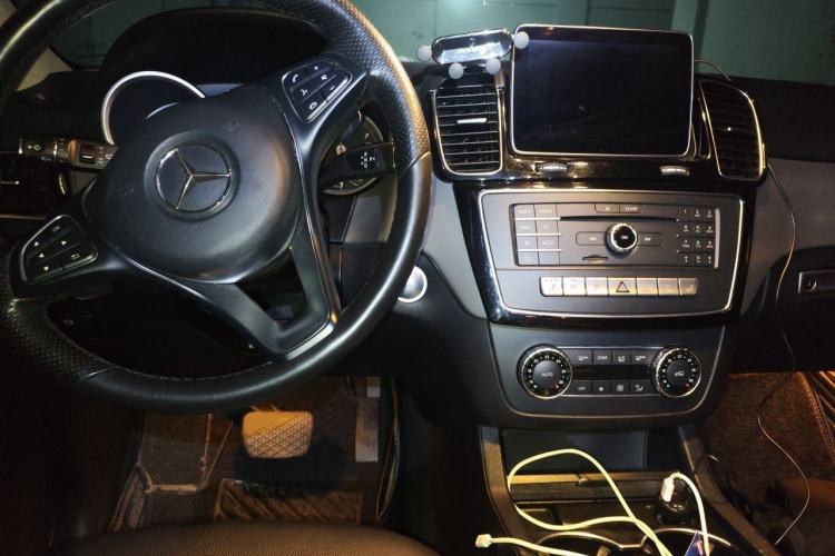 Used Mercedes-Benz GLE 2015 GLE 320 4MATIC Interior 2