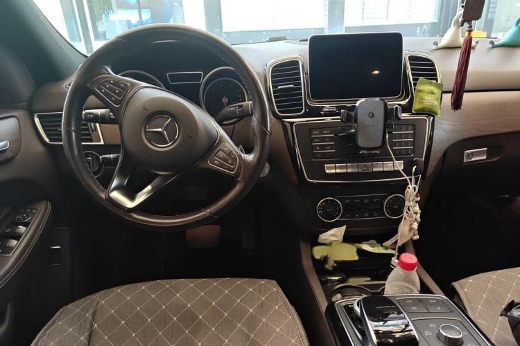 Used Mercedes-Benz GLE 2015 GLE 400 4MATIC Interior 2