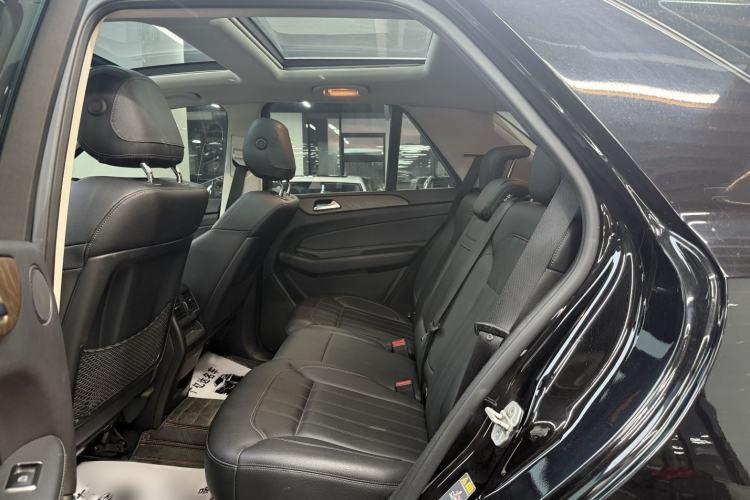 Used Mercedes-Benz GLE 2015 GLE 400 4MATIC Interior 2