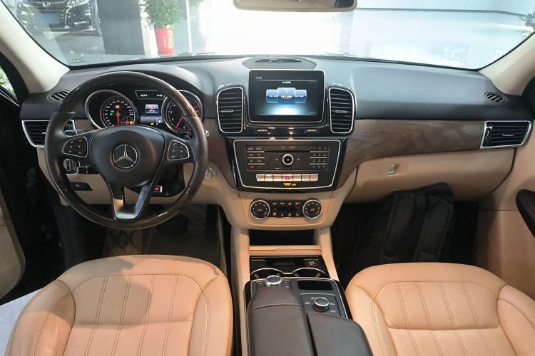 Used Mercedes-Benz GLE 2015 GLE 320 4MATIC Interior 2