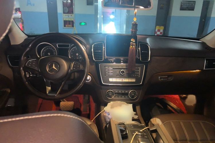 Used Mercedes-Benz GLE 2015 GLE 320 4MATIC Interior 2