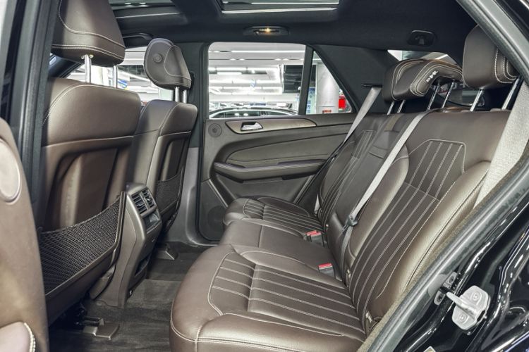 Used Mercedes-Benz GLE 2015 GLE 400 4MATIC Interior 3