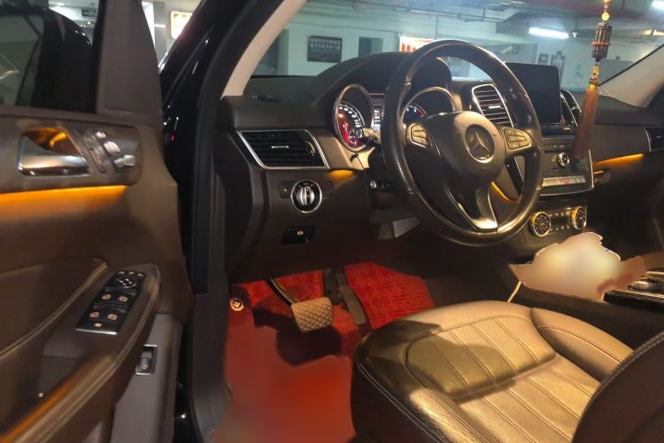 Used Mercedes-Benz GLE 2015 GLE 320 4MATIC Interior 3