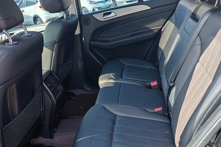 Used Mercedes-Benz GLE 2015 GLE 400 4MATIC Interior 4