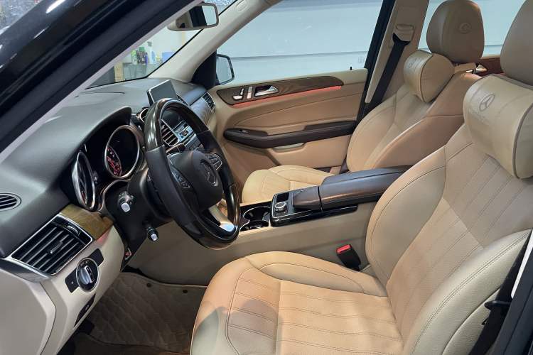 Used Mercedes-Benz GLE 2015 GLE 320 4MATIC Interior 7