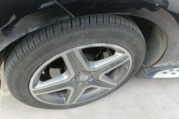 Used Mercedes-Benz GLE 2015 GLE 400 4MATIC Left Front Wheel Hub