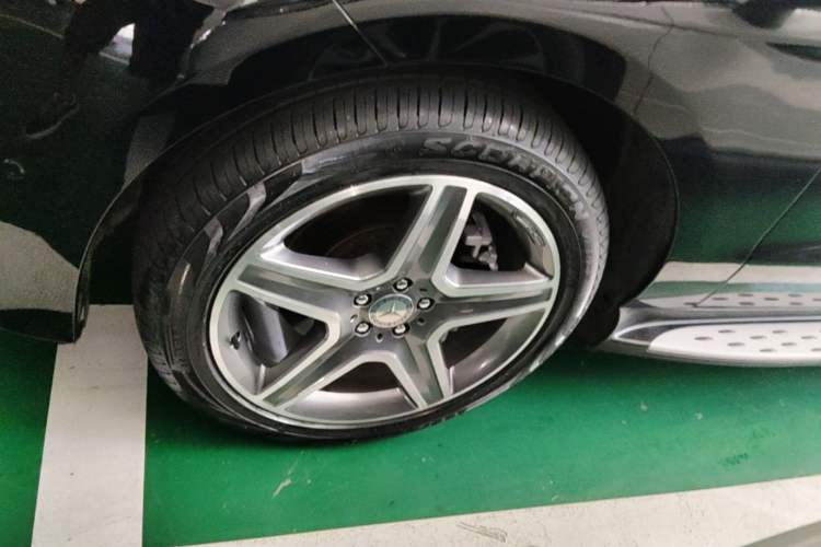 Used Mercedes-Benz GLE 2015 GLE 400 4MATIC Left Front Wheel Hub