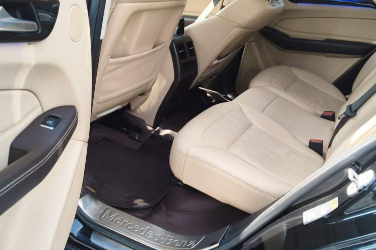 Used Mercedes-Benz GLE 2015 GLE 320 4MATIC Left Rear Seat