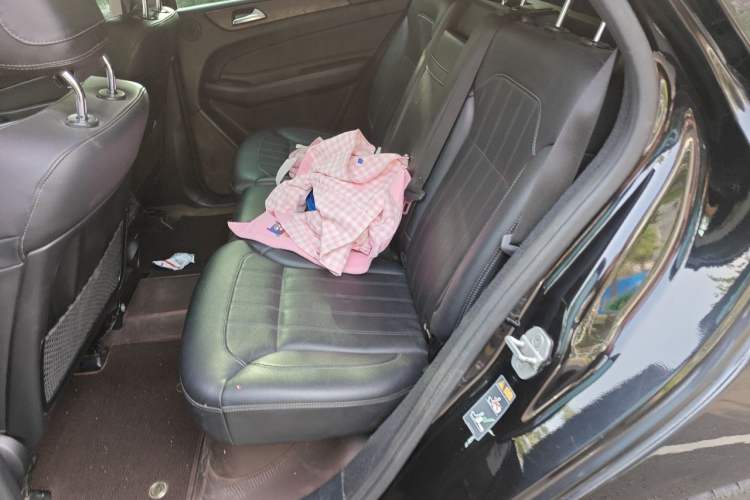 Used Mercedes-Benz GLE 2015 GLE 400 4MATIC Left Rear Seat