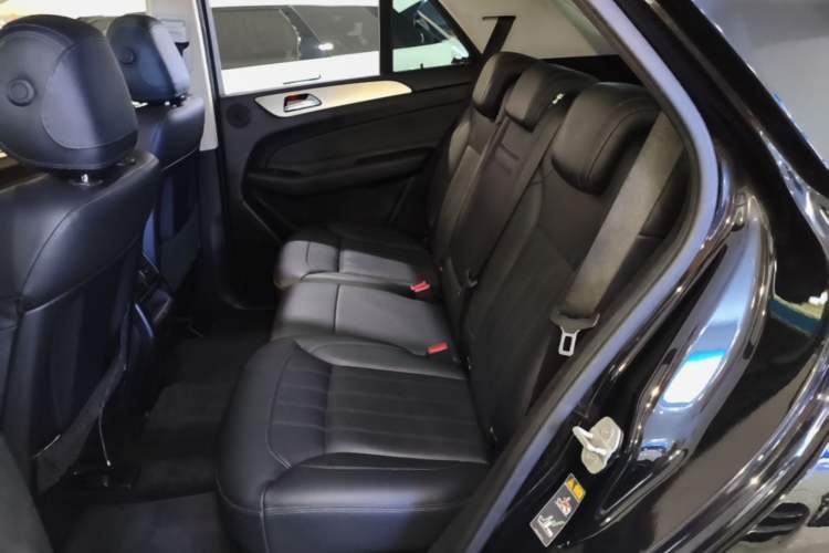 Used Mercedes-Benz GLE 2015 GLE 320 4MATIC Left Rear Seat