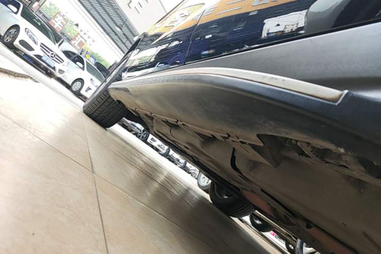 Used Mercedes-Benz GLE 2015 GLE 320 4MATIC Left Side Sill