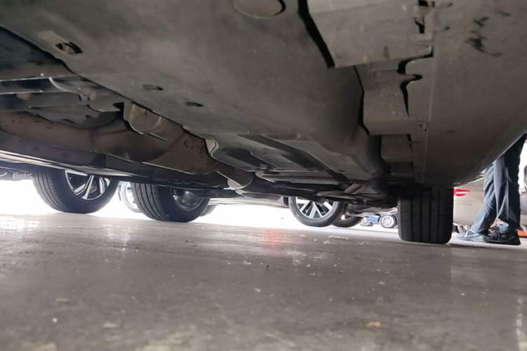 Used Mercedes-Benz GLE 2015 GLE 400 4MATIC Left Side Sill