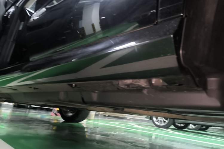 Used Mercedes-Benz GLE 2015 GLE 400 4MATIC Left Side Sill