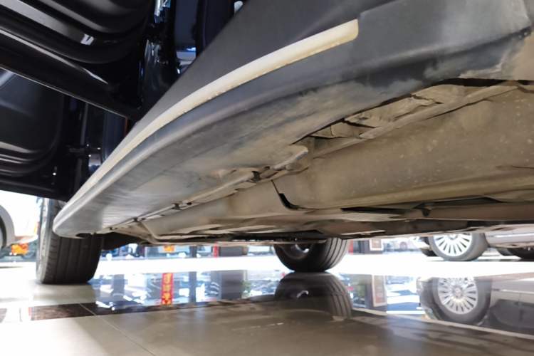 Used Mercedes-Benz GLE 2015 GLE 320 4MATIC Left Side Sill