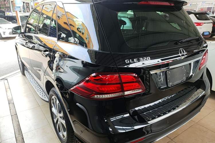 Used Mercedes-Benz GLE 2015 GLE 320 4MATIC Rear Left 45 Deg