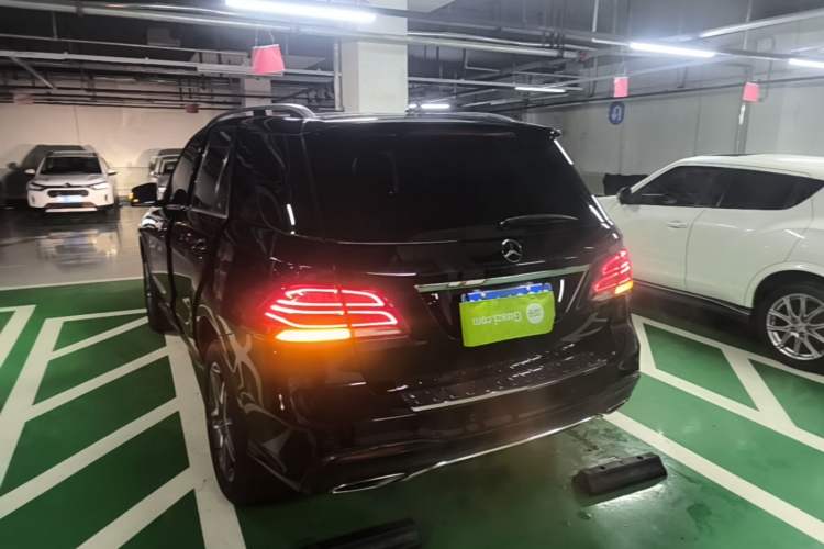 Used Mercedes-Benz GLE 2015 GLE 400 4MATIC Rear Left 45 Deg