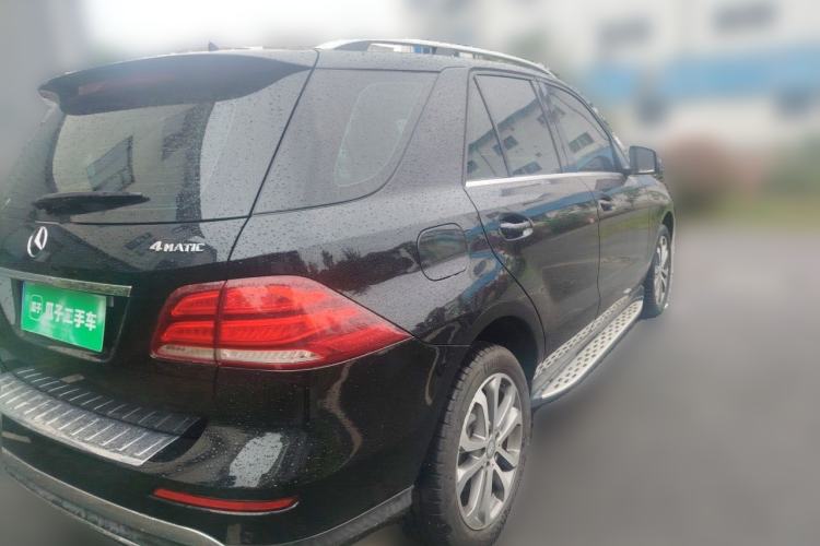 Used Mercedes-Benz GLE 2015 GLE 400 4MATIC Rear Right 45 Deg