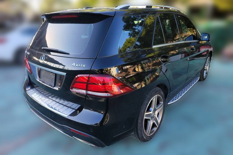 Used Mercedes-Benz GLE 2015 GLE 400 4MATIC Rear Right 45 Deg