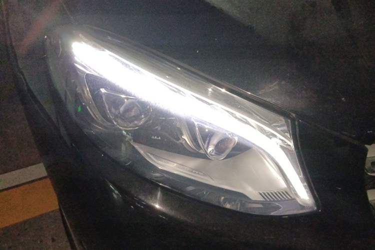 Used Mercedes-Benz GLE 2015 GLE 320 4MATIC Right Front Headlight
