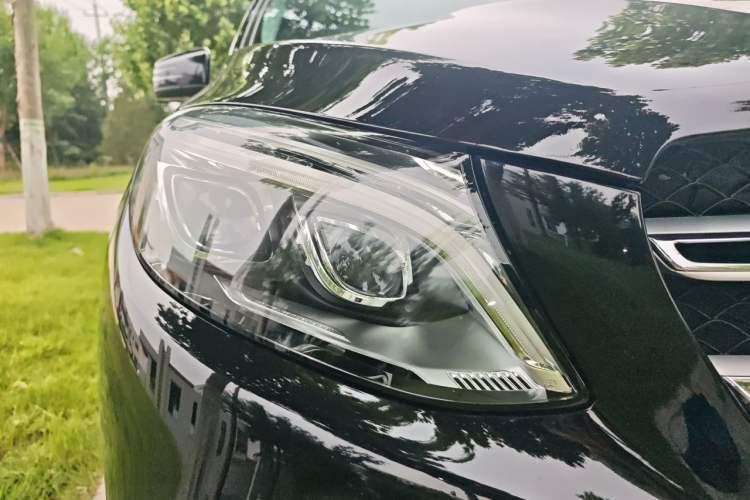Used Mercedes-Benz GLE 2015 GLE 320 4MATIC Right Front Headlight