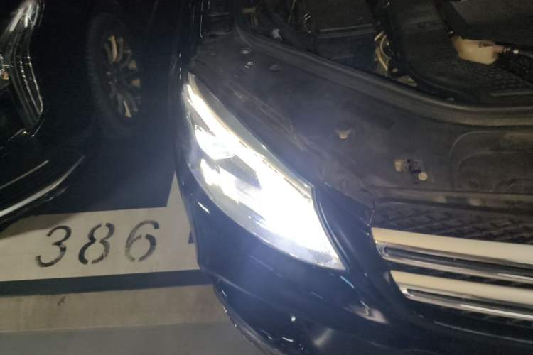 Used Mercedes-Benz GLE 2015 GLE 400 4MATIC Right Front Headlight