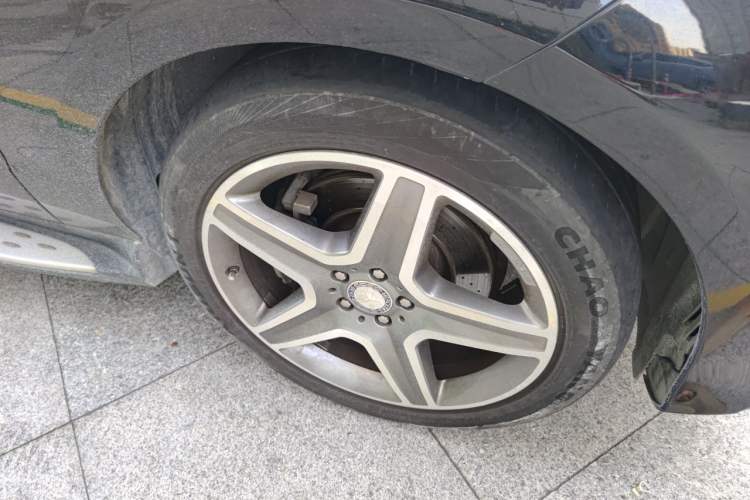 Used Mercedes-Benz GLE 2015 GLE 400 4MATIC Right Front Wheel Hub
