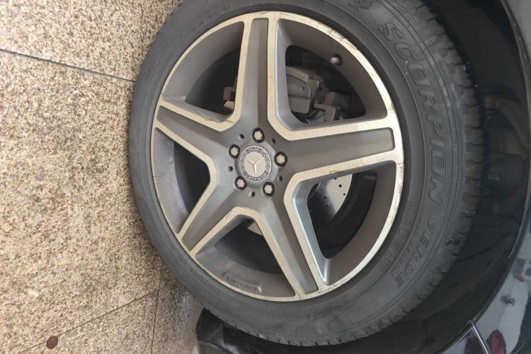 Used Mercedes-Benz GLE 2015 GLE 400 4MATIC Right Front Wheel Hub