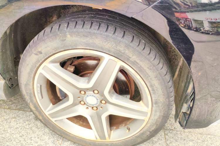 Used Mercedes-Benz GLE 2015 GLE 400 4MATIC Right Front Wheel Hub