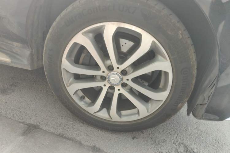 Used Mercedes-Benz GLE 2015 GLE 320 4MATIC Right Front Wheel Hub