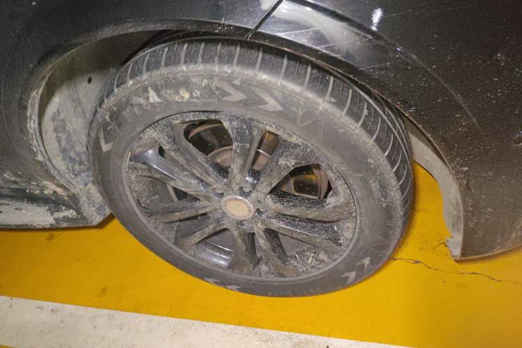 Used Mercedes-Benz GLE 2015 GLE 320 4MATIC Right Front Wheel Hub