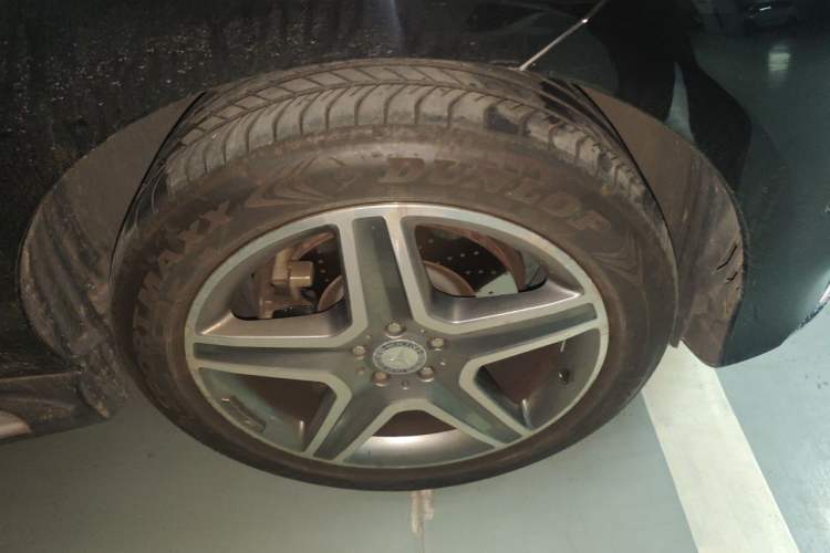 Used Mercedes-Benz GLE 2015 GLE 400 4MATIC Right Front Wheel Hub