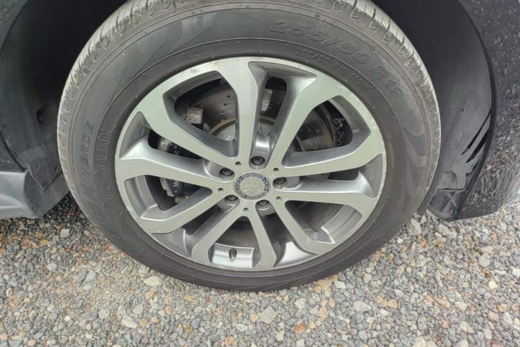 Used Mercedes-Benz GLE 2015 GLE 350 d 4MATIC Right Front Wheel Hub