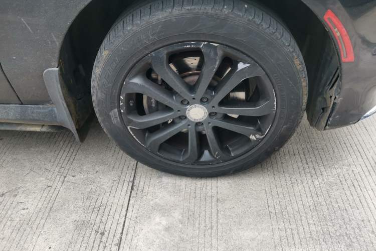 Used Mercedes-Benz GLE 2015 GLE 320 4MATIC Right Front Wheel Hub