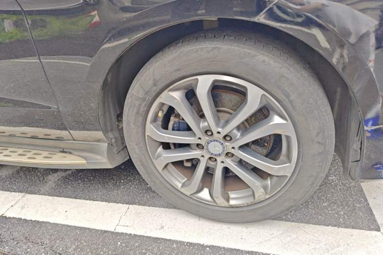 Used Mercedes-Benz GLE 2015 GLE 350 d 4MATIC Right Front Wheel Hub