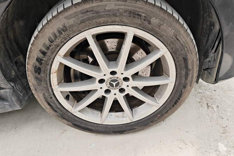 Used Mercedes-Benz GLE 2015 GLE 320 4MATIC Right Front Wheel Hub