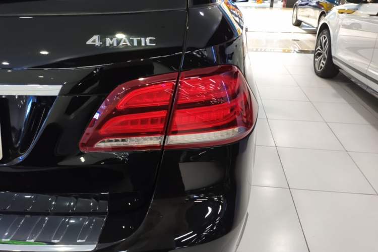 Used Mercedes-Benz GLE 2015 GLE 320 4MATIC Right Rear Taillight