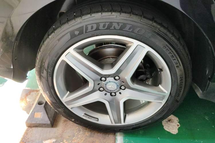 Used Mercedes-Benz GLE 2015 GLE 400 4MATIC Right Rear Wheel Hub